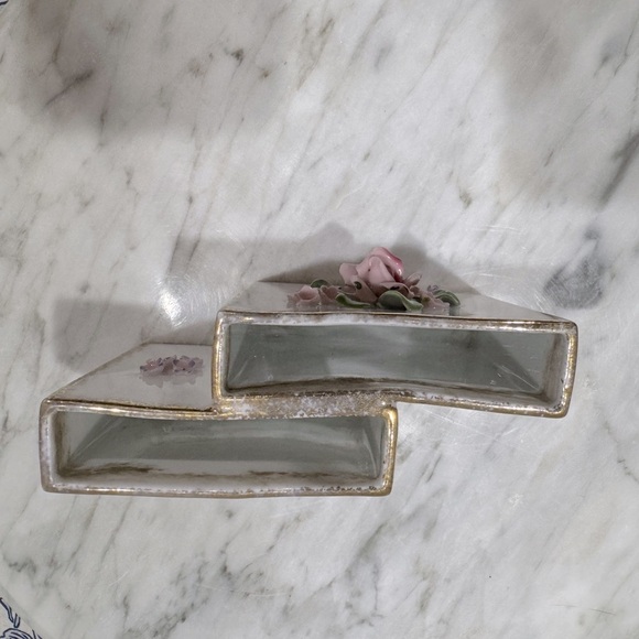 Floral Ceramic mid century planter trinket dish with Gold Trim - Picture 6 of 11